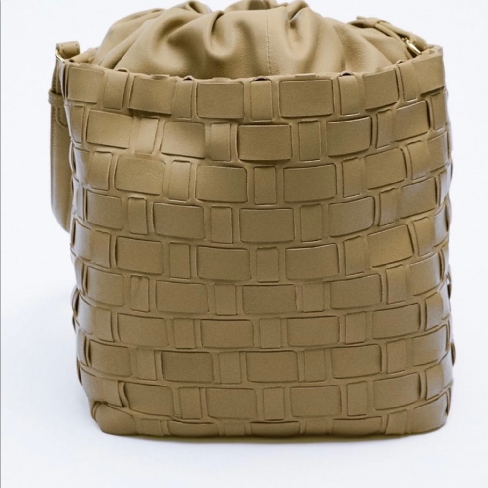 Rare! Zara Taupe grey Woven Leather Bucket Purse - Picture 2 of 5